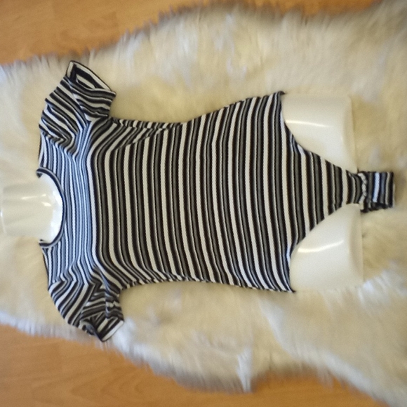 Hollister Slim Tee Striped Bodysuit - Picture 9 of 11